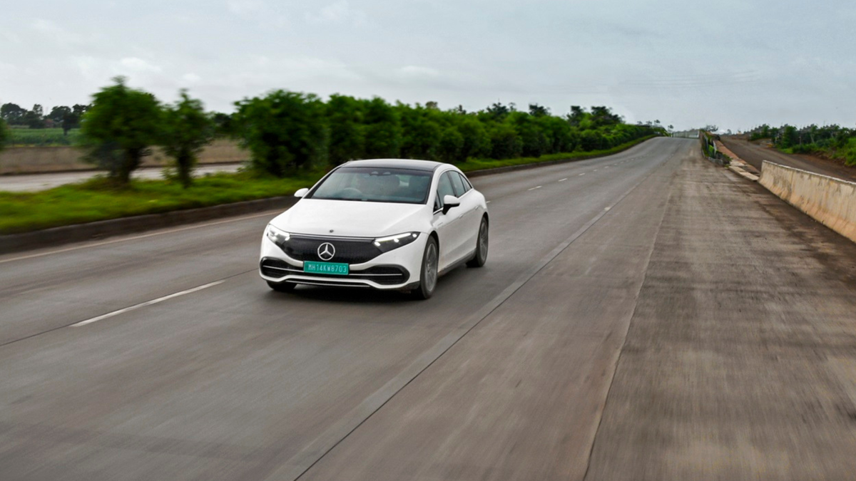  Mercedes Benz EQS 580 4MATIC sets new Guinness world record for longest driving BEV on a single charge.
