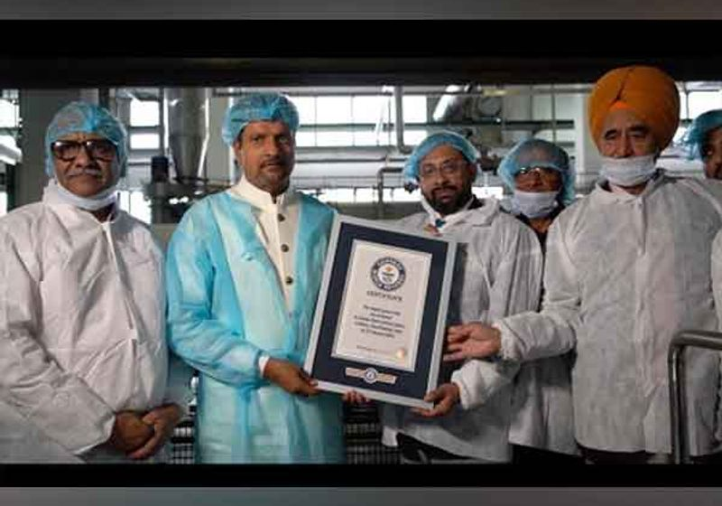  “Ananda Dairy Creates Guinness World Record with Massive 205.4 kg Paneer Slab!”