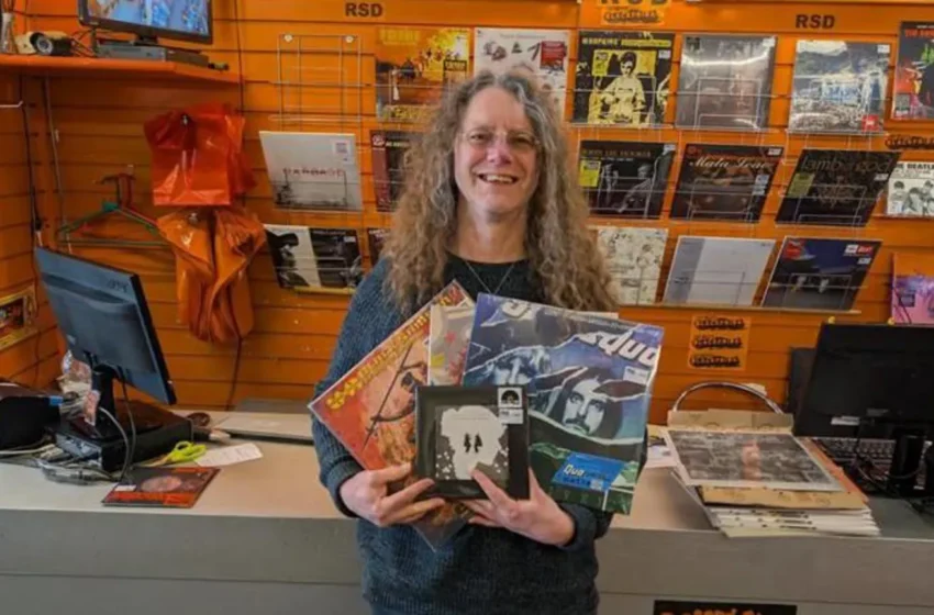  “Taylor Swift to Spark Record Store Day Surge with Special Release”