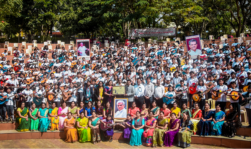  “200 Students Set World Record with Guitar Tribute to D. Veerendra Heggade”