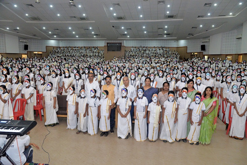  3000+ Students Create World Record with Portrait Masks Honoring Dr. D. Veerendra Heggade’s 76th Birthday