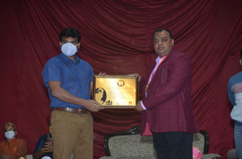  “Dr. Jitendra Kumar Tiwari Honors Over 20,000 Corona Warriors, Sets New Record in Uttar Pradesh”