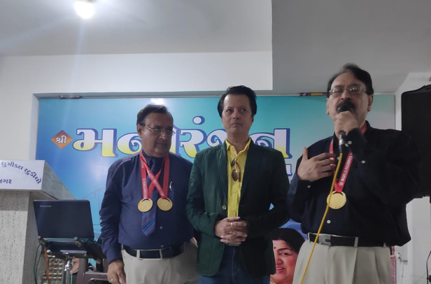  Longest Karaoke Singing Marathon Pays Glorious Tribute to Legendary Singer Kishore Kumar