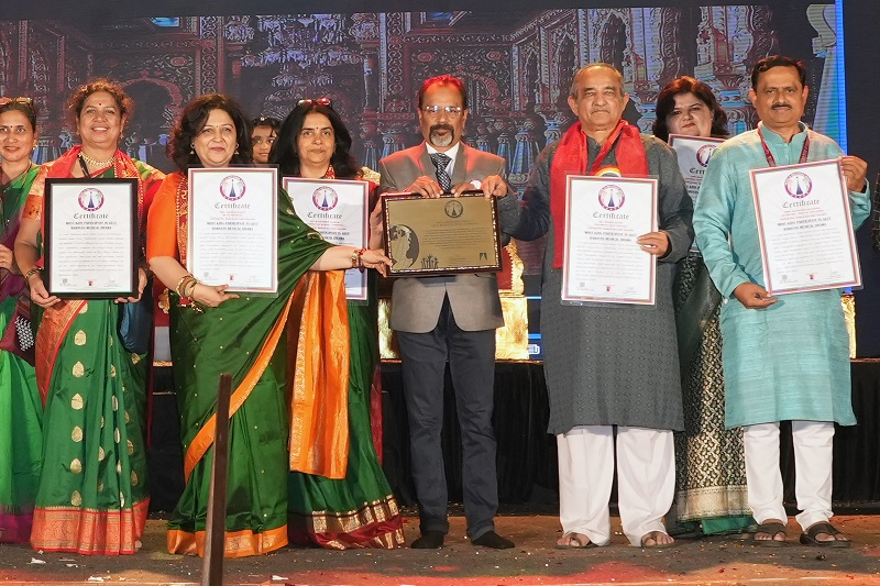  Pre-Primary Students Set World Record with Longest Poetic Spiritual Drama “Geet Ramayana” in Pune