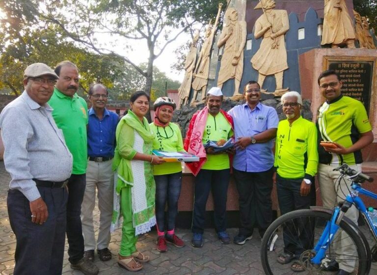  Longest Couple Bicycle Road Trip by Nashik Duo Promotes Eco-Friendly Living and Fitness