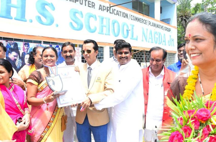  Largest Hugs Marathon Celebrates Teacher-Student Bond, Sets New World Record in Madhya Pradesh