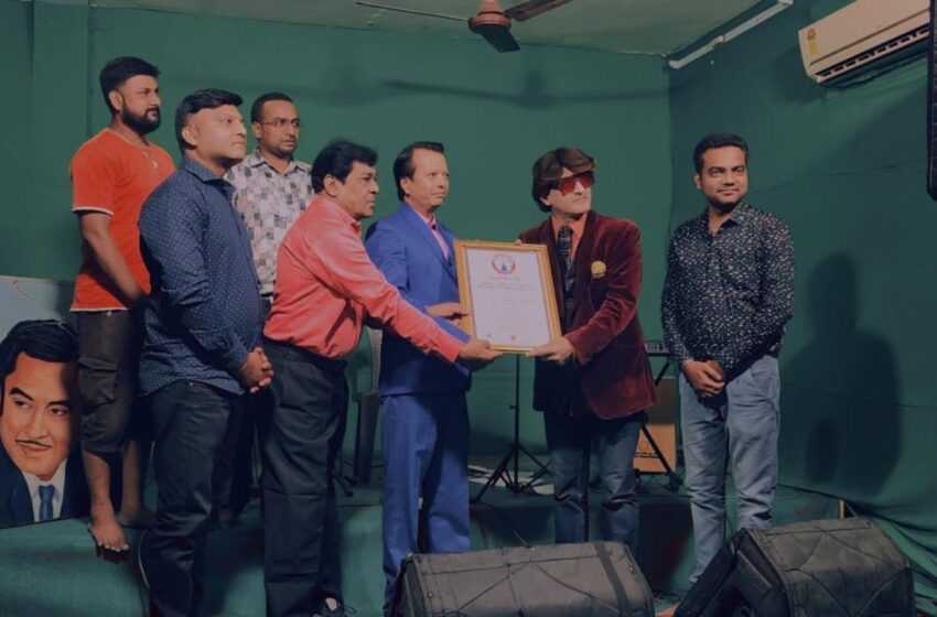  Longest Nonstop Tribute Medley of Legendary Bollywood Singer Kishore Kumar