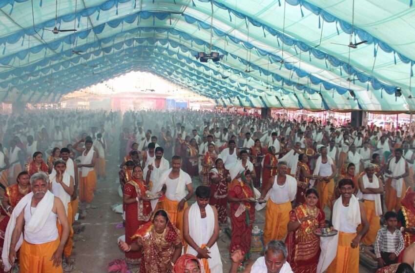  Record-Breaking Sindoor Ceremony by 555 Couples for Longer Married Life at Shri Dagai Dham, Gujarat