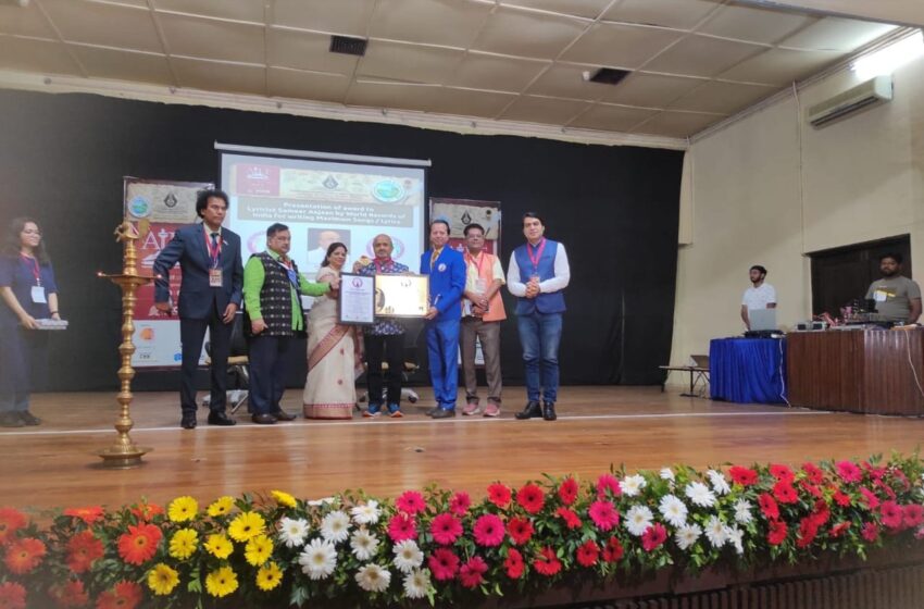  Sameer Anjaan Sets World Record for Most Film Song Lyrics Written