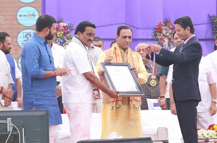  Navsari Sets World Record with Largest Divyang Aid Distribution Drive Under Accessible India Campaign