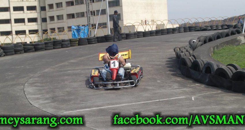  Magician Amey Sarang Sets New Record Driving Blindfolded Through Blindfolded Assistants