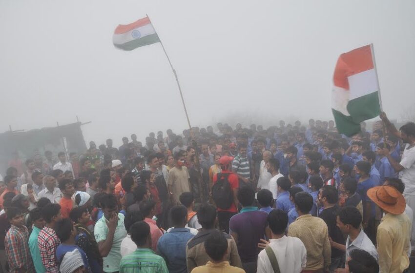  Mass Patriotic Trek Marks Independence Day Celebration at Girnar Mountain