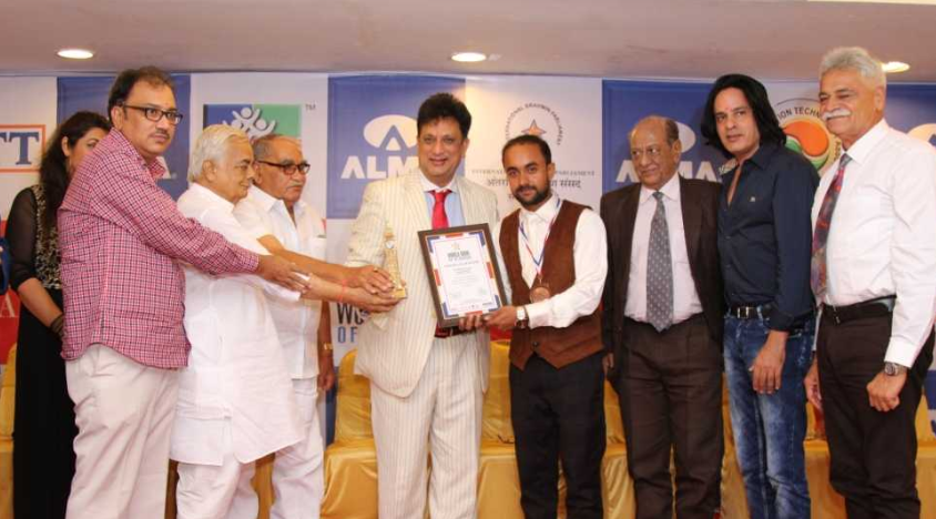  “Pride of Madhya Pradesh: First to Summit Everest and Sing National Anthem at the Top of the World”