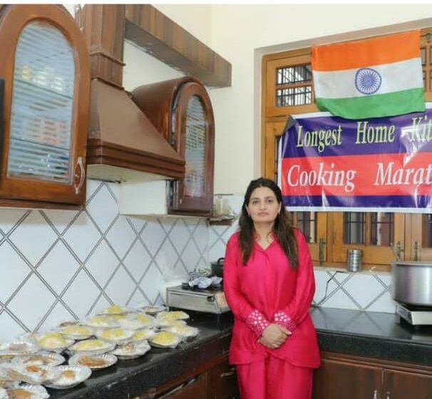  Nancy Wadhwa Sets World Record with 233-Hour Cooking Marathon to Fight Zero Hunger