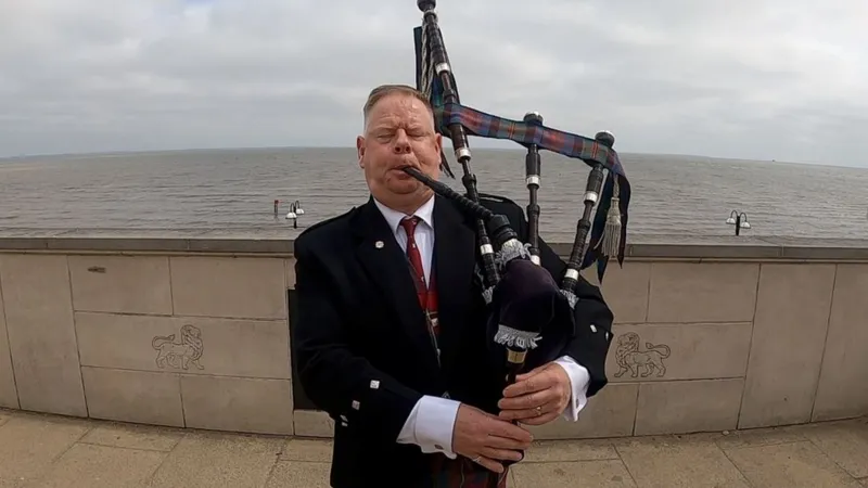  Cleethorpes Enthusiast Doubles Bagpipe Collection, Smashes Own World Record