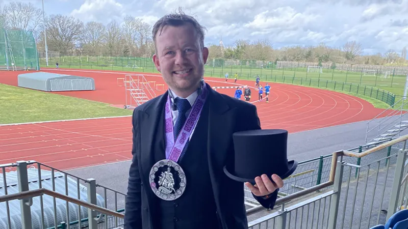  Funeral Director to Run London Marathon in Full Uniform for World Record Attempt