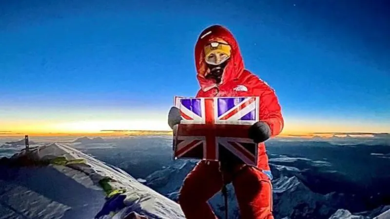 Adriana Brownlee Becomes Youngest Woman to Conquer All 14 Peaks Over 8,000 Metres