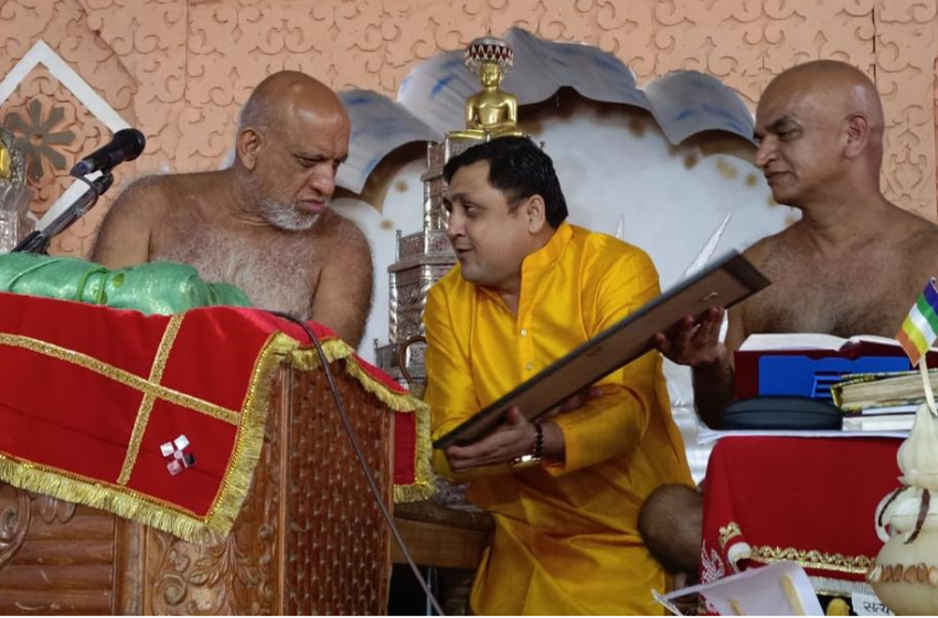  “World Record at Paryushan Parva: Lalitpur Hosts Largest Digambar Jain Shravak Sanskar Shivir”