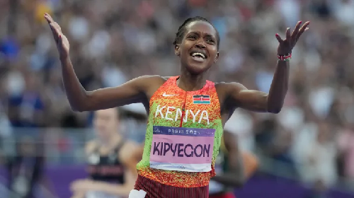  Faith Kipyegon Makes History with Third Olympic Gold in 1500m