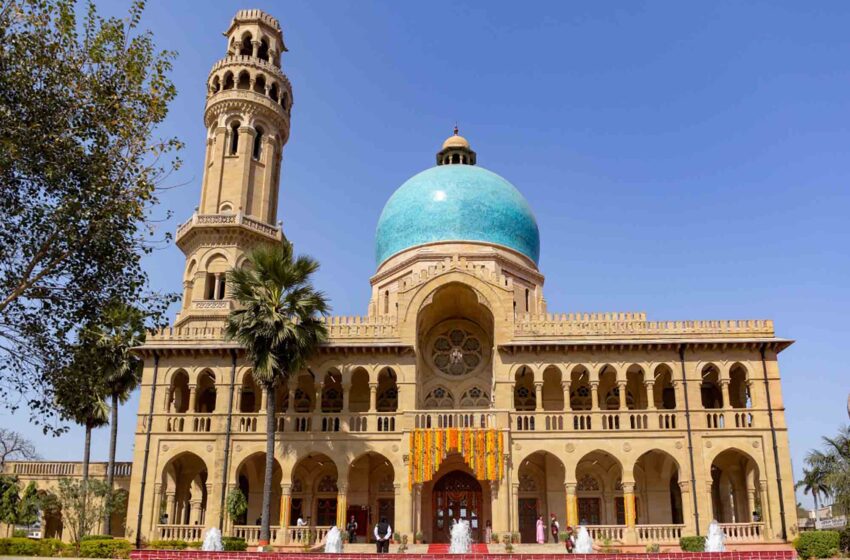  University of Allahabad and University of the Punjab: Pioneers in Intermediate Education in Colonial India