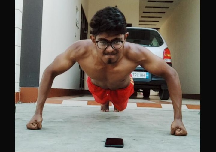  Lovepreet Singh Sets New Record by Performing 64 Push-Ups in 30 Seconds at Age 18 in Haryana