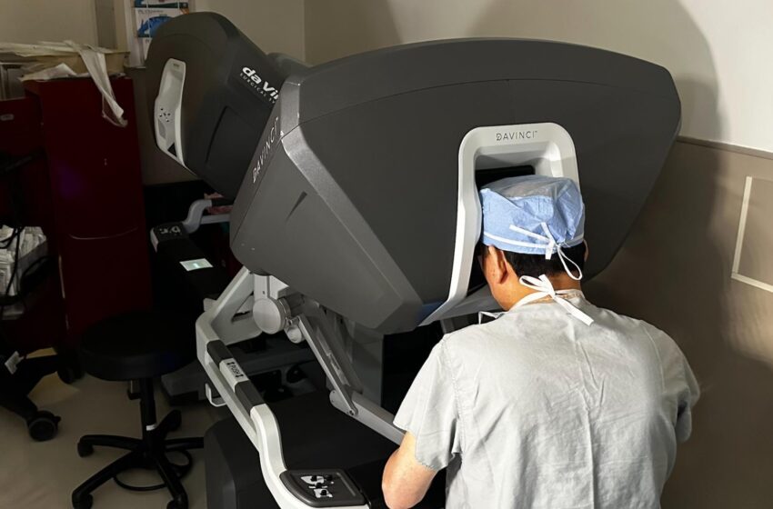 U.S. Surgeons Perform World’s First Robotic Heart Transplant Without a Single Chest Cut
