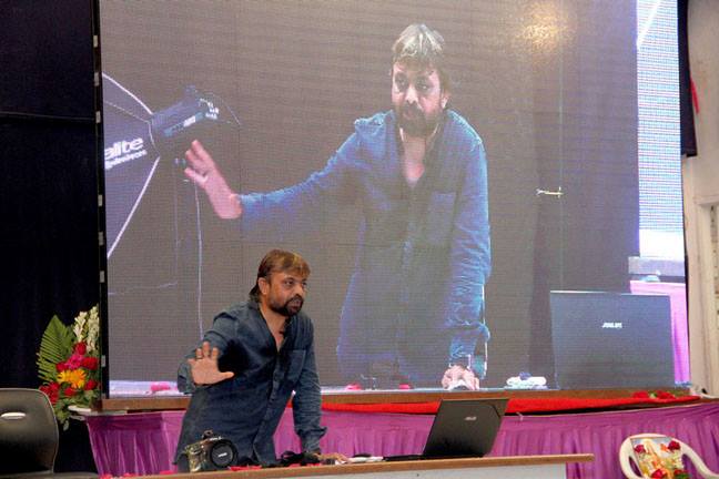  “Jalgaon City Photographer Association Empowers 550 Photographers in Mega Workshop”