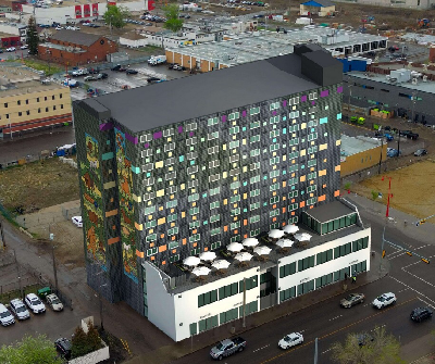 Guinness World Records Recognizes Canadian Solar Panel Facade as World’s Largest