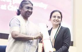  Hanaya Nisar from Jammu & Kashmir Receives Rashtriya Bal Puraskar for Excellence in Sports