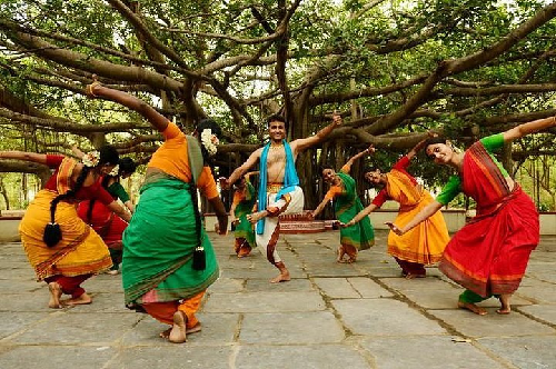  “Santiniketan to Kalakshetra: India’s First Dance Schools that Revived Classical Arts”