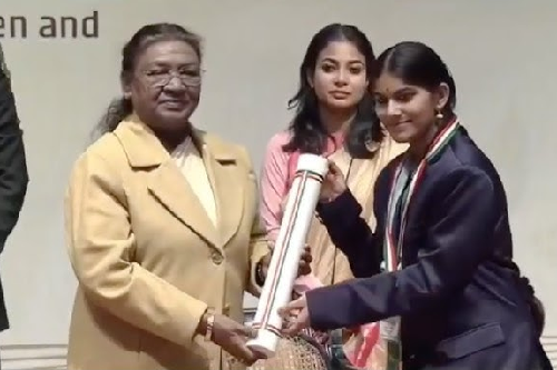  “Janane Narayanan, 14, Honoured with Bal Puraskar for Reviving Harikatha Tradition”