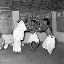  Kathakali Legend Asan Chandu Panikkar Danced at 84 to Receive President’s Award