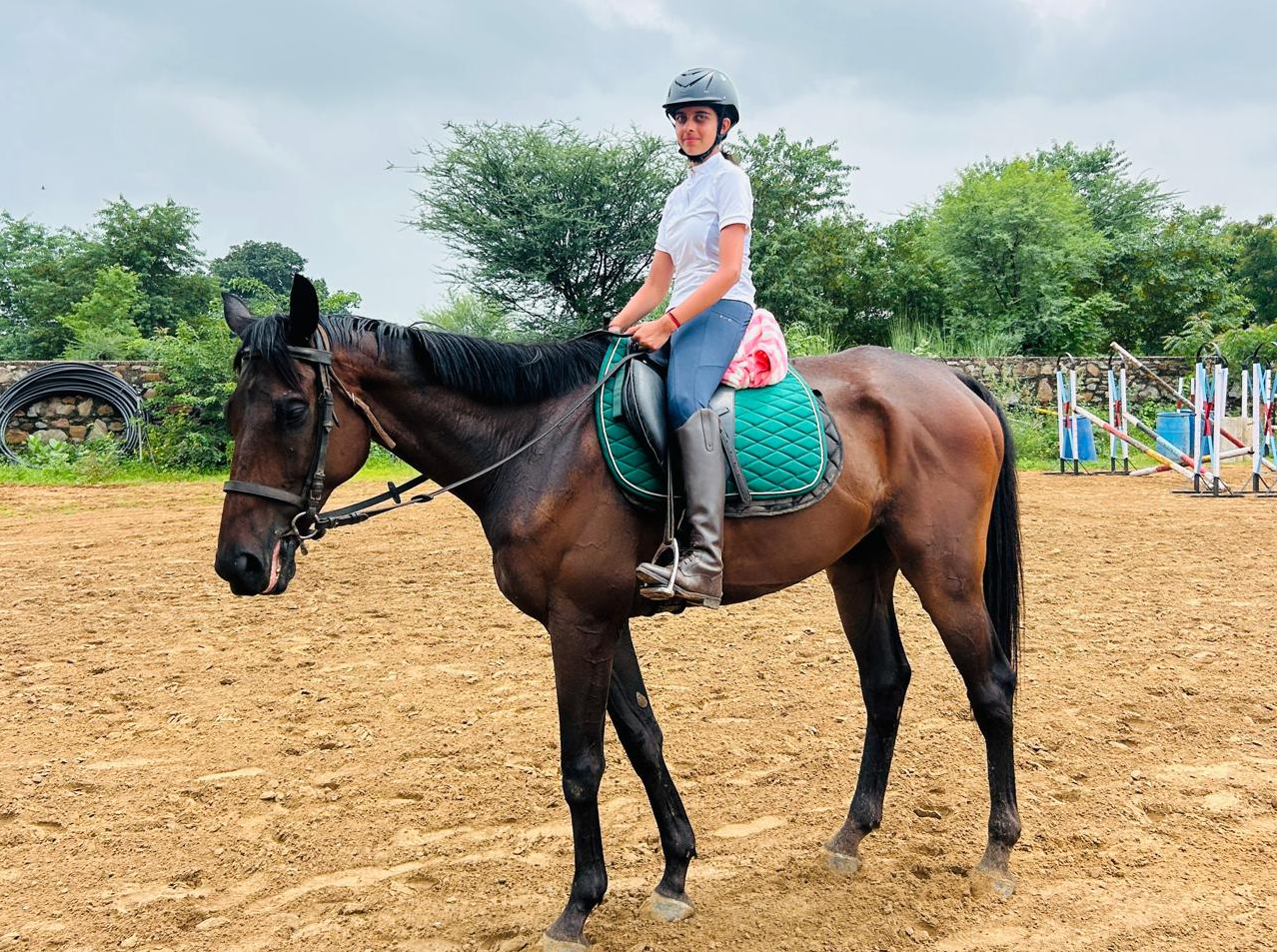 Jaipur’s Manya Shaktawat Sets World Record: Youngest Female Equestrian Rides 50 Hours Non-Stop
