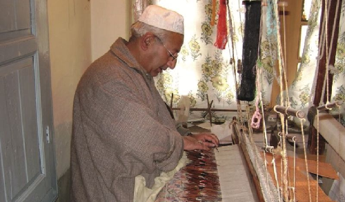  Padma Shri for Kashmiri Weaver Farooq Ahmad Mir: A Life Woven in Kani Shawls