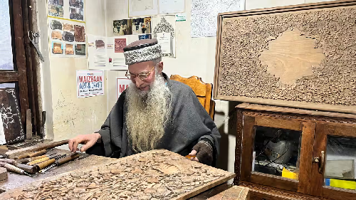  Padma Shri Awarded to Shri Ghulam Nabi Dar for Mastery in Kashmiri Wood Carving