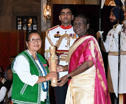  “Smt. Jumde Yomgam Gamlin Awarded Padma Shri 2025 for Social Work in Arunachal”