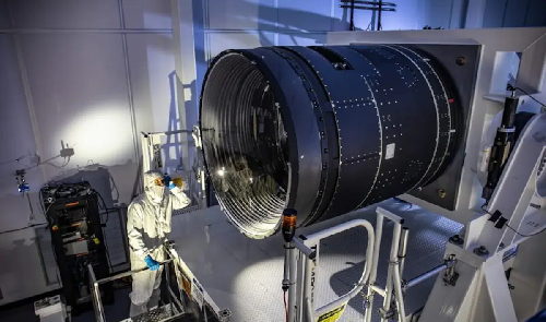  World’s Largest Camera Snaps Universe In Stunning 3,200 Megapixels