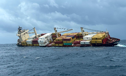  Kerala Slaps ₹79,531 Crore Lawsuit on MSC Over Devastating Oil Spill