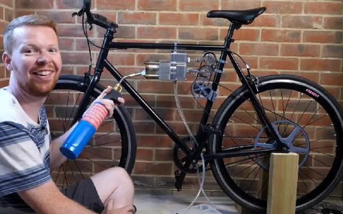  “YouTuber Revives 200-Year-Old Engine to Build Gas-Free, Battery-Free Motorcycle”