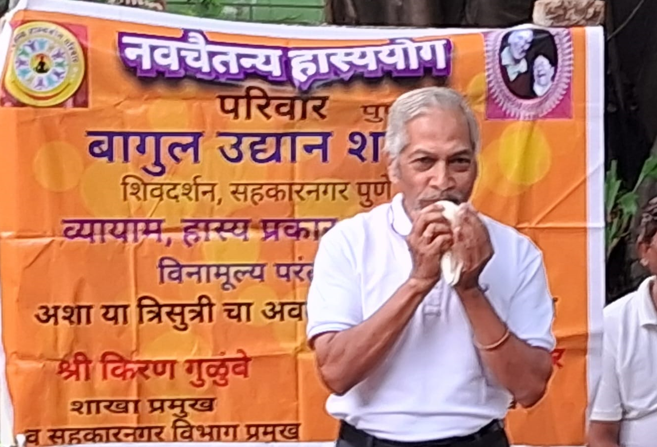 Pune’s Narendra Dhayagude Sets World Record as First Divine Conch Artist