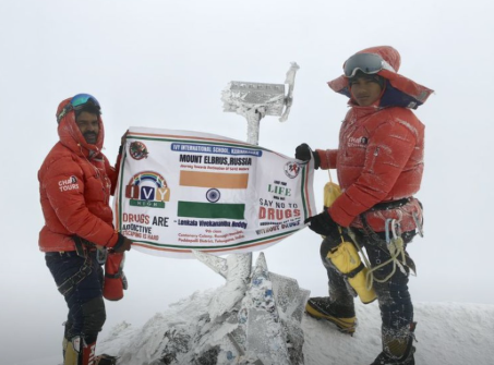  “Climbing for a Cause: Duo Spreads Drug-Free Message from Mount Elbrus”