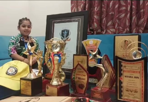  5-Year-Old Niyaa Jain from Maharashtra Creates World Record in Languages