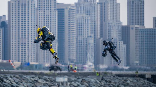  Dubai Hosts World’s First Jet Suit Race, Straight Out of an Iron Man Scene