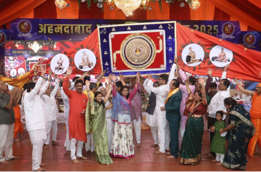  Ahmedabad Unveils World’s Longest Spiritual Rakhi in Record-Breaking Celebration