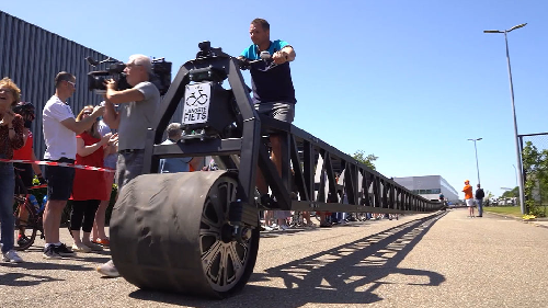 Dutch Team Builds World’s Longest Bicycle at 55.16 Metres