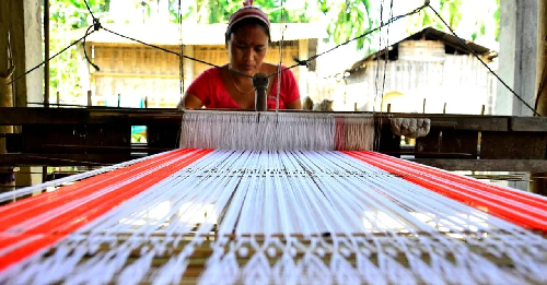  “More Than a Towel: Assam’s ‘Gamosa’ Weaves Its Way into Guinness World Records”