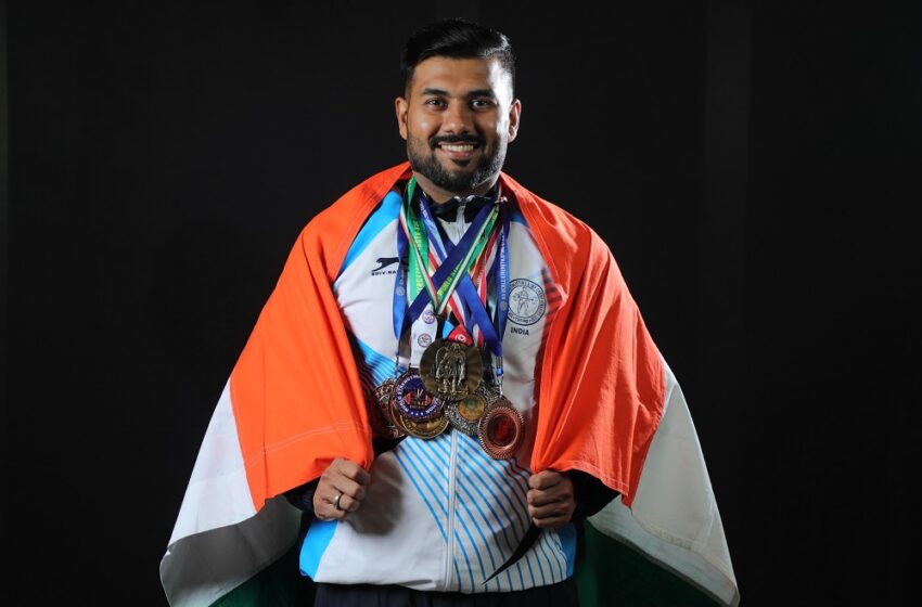  Strength Lifting Champion Rohan Shah Sets Sights on World Record