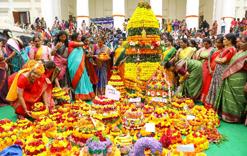  Telangana’s Bathukamma Festival Sets Two New Guinness World Records