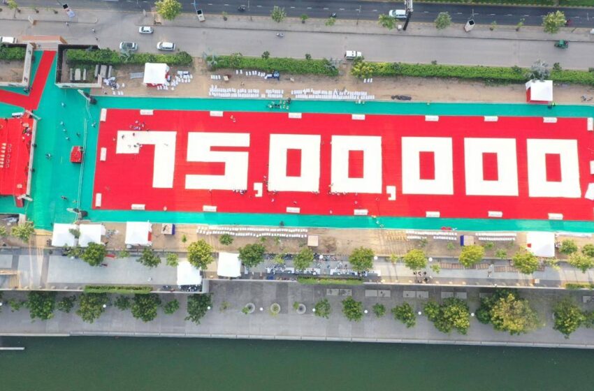  Ahmedabad’s 75 Lakh Postcard Tribute to PM Modi Aims for Guinness World Record