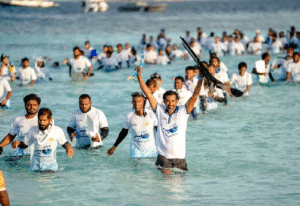 Maldives Sets Guinness World Record for Most People Snorkeling Simultaneously